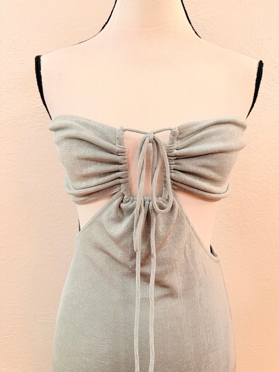 Runaway Jodi midi dress sage green - Picture 7 of 9